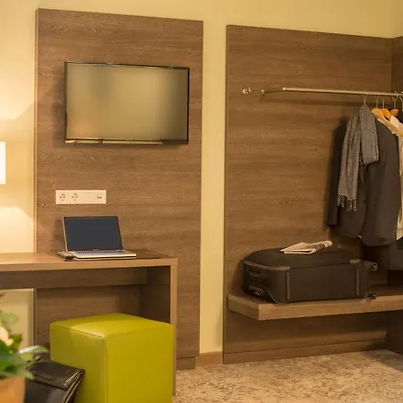 Jakob Downtown, Western Signature Collection Отель 3*