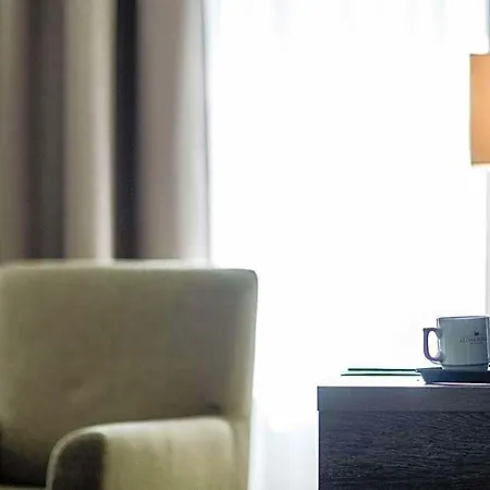 فندق Jakob Downtown, Western Signature Collection