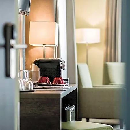 فندق Jakob Downtown, Western Signature Collection 3*