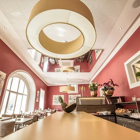 Hotel Jakob Downtown, Western Signature Collection 3*