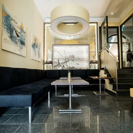 Jakob Downtown, Western Signature Collection Hotel 3*