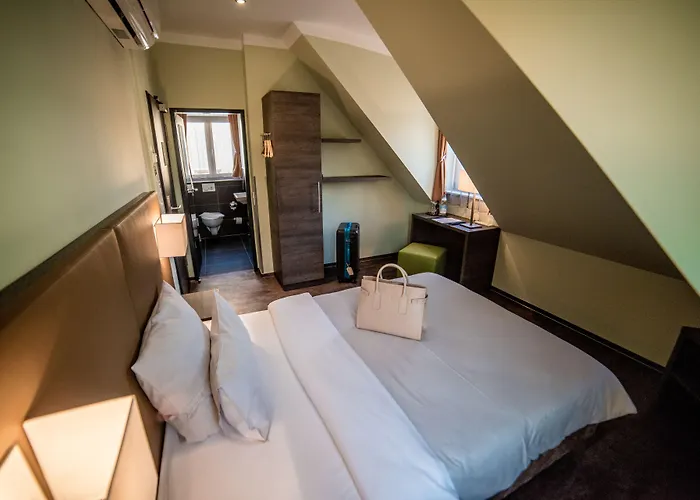 Jakob Downtown, Western Signature Collection Regensburg