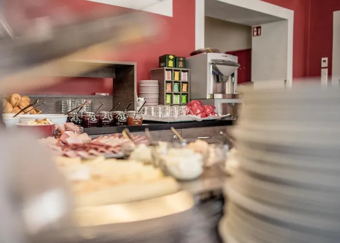 Jakob Downtown, Western Signature Collection